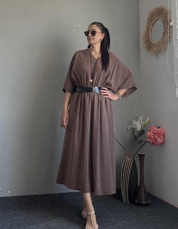 Tasarım Muadil Yarasa Kol Detaylı Yumuşacık Tiril Tiril Tok Tensel Mdal Kumaş Vizon Beli Kalın Lastik Büzgülü Kemerli Elbise