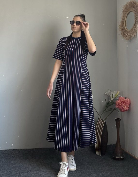 Prenses Laci Kırmızı Çizgili Oldukça Metrajlı Pamuklu İki İplik Sweat Parçalı Asimetrik Penye Elbise